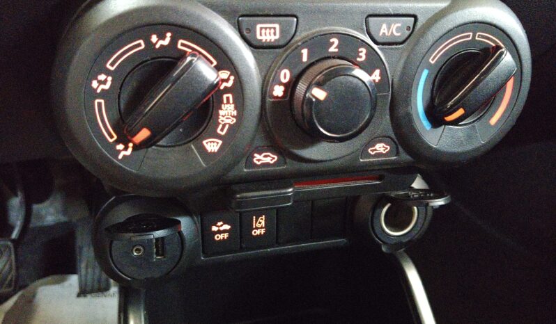 
								Suzuki Ignis 1.2 Hybrid Cool full									
