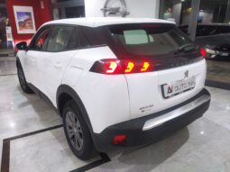 Peugeot 2008 1.2 100 CV Active