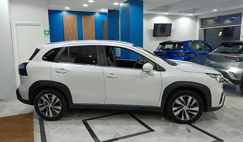 
								SUZUKI S-cross 1.4h top 2wd 129cv full									