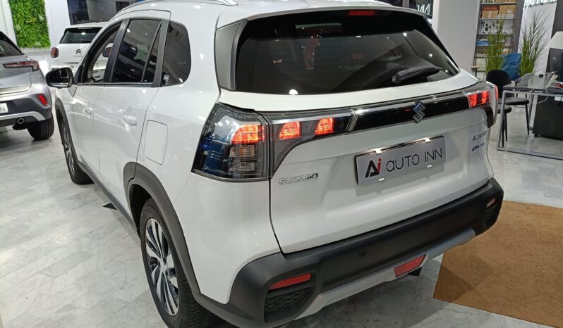 
								SUZUKI S-cross 1.4h top 2wd 129cv full									